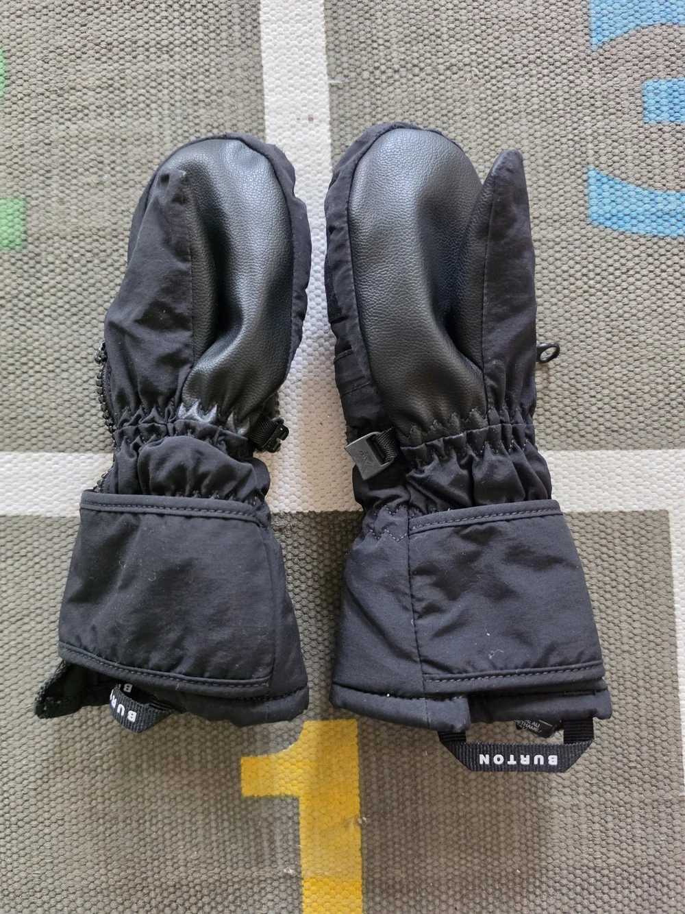 Burton Kids' Black Snow Mittens